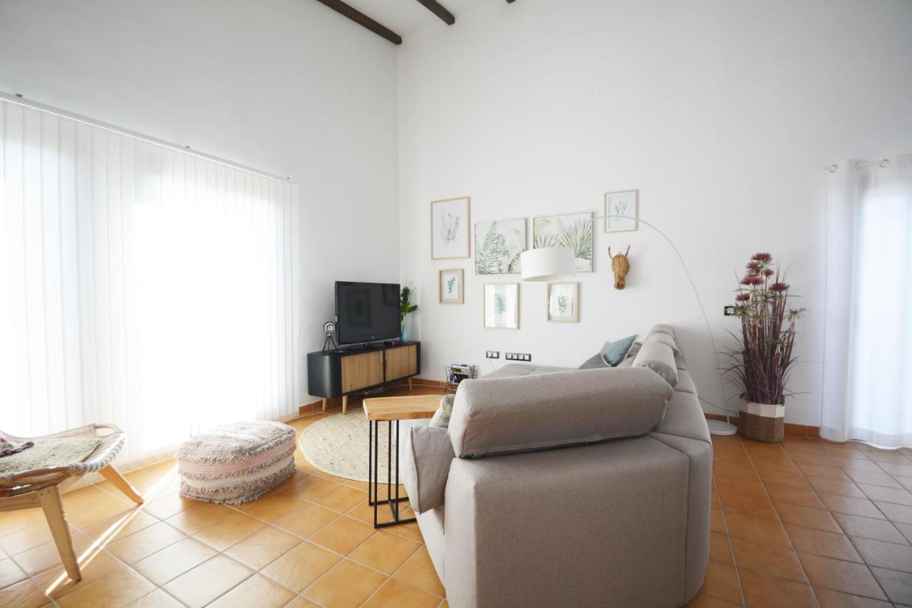 Beautiful Spacious Villa With Private Heated Pool In Lajares Exteriér fotografie