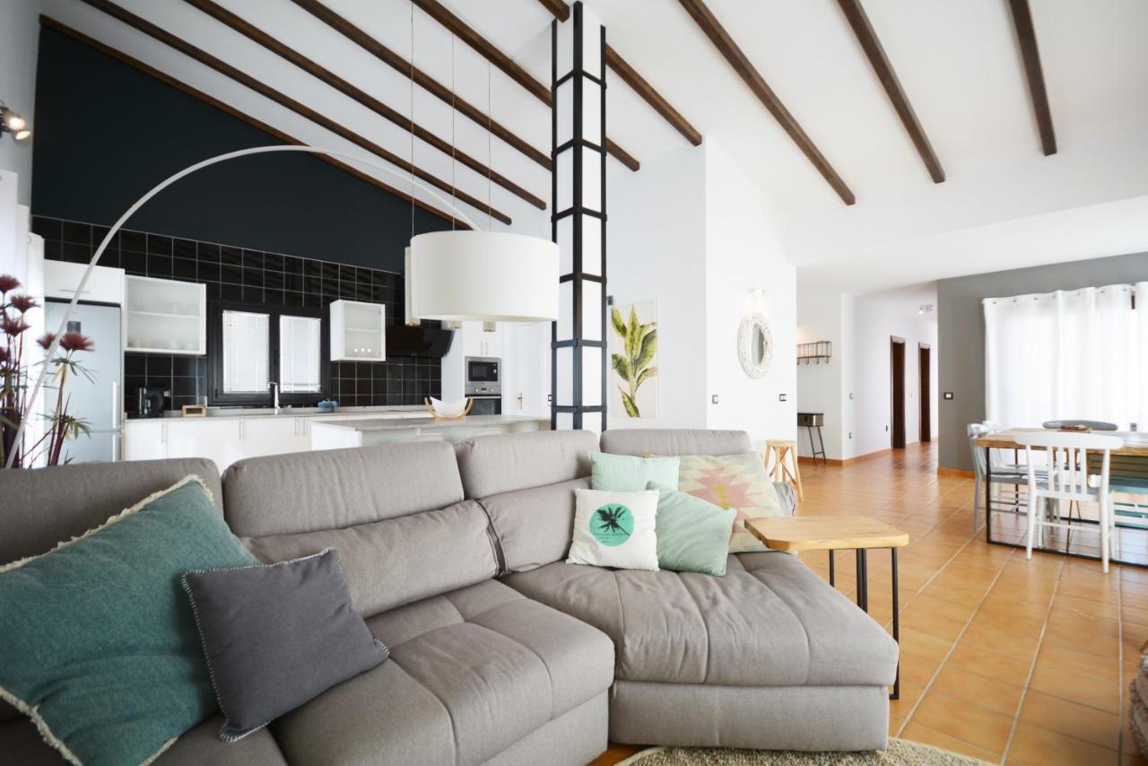 Beautiful Spacious Villa With Private Heated Pool In Lajares Exteriér fotografie