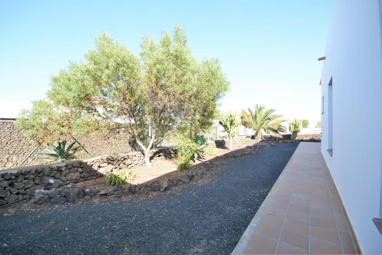 Beautiful Spacious Villa With Private Heated Pool In Lajares Exteriér fotografie