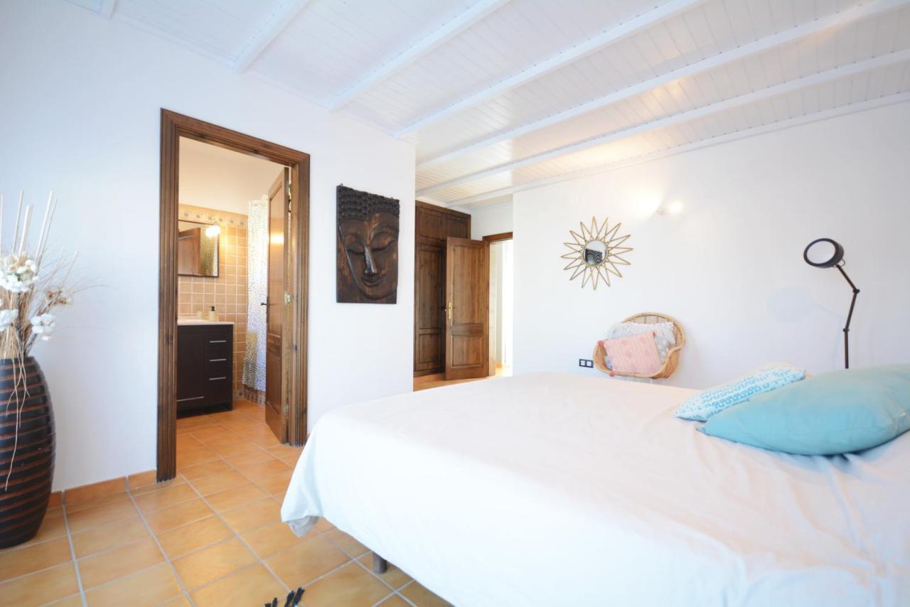 Beautiful Spacious Villa With Private Heated Pool In Lajares Exteriér fotografie