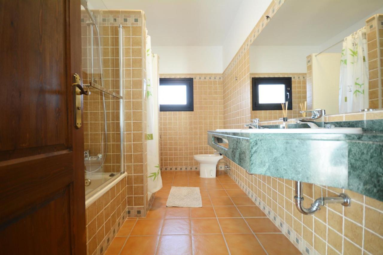 Beautiful Spacious Villa With Private Heated Pool In Lajares Exteriér fotografie
