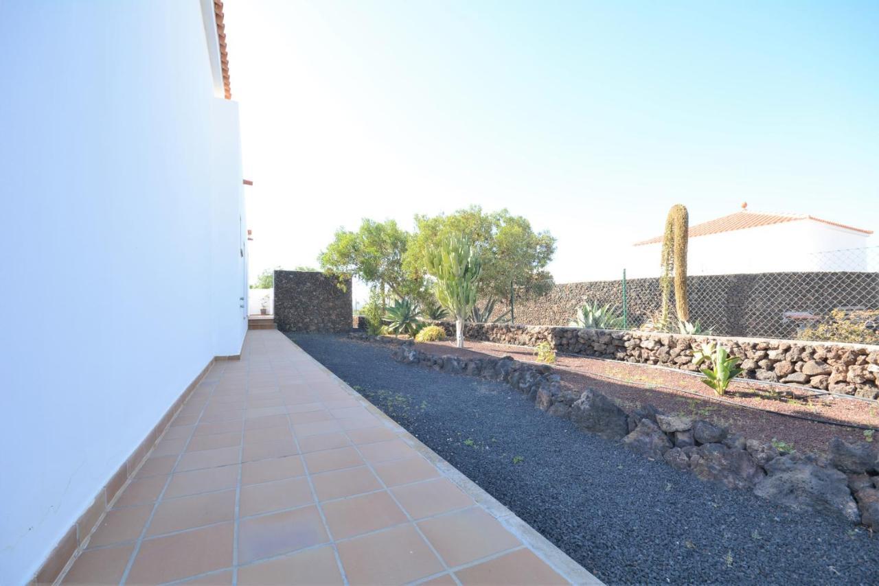 Beautiful Spacious Villa With Private Heated Pool In Lajares Exteriér fotografie