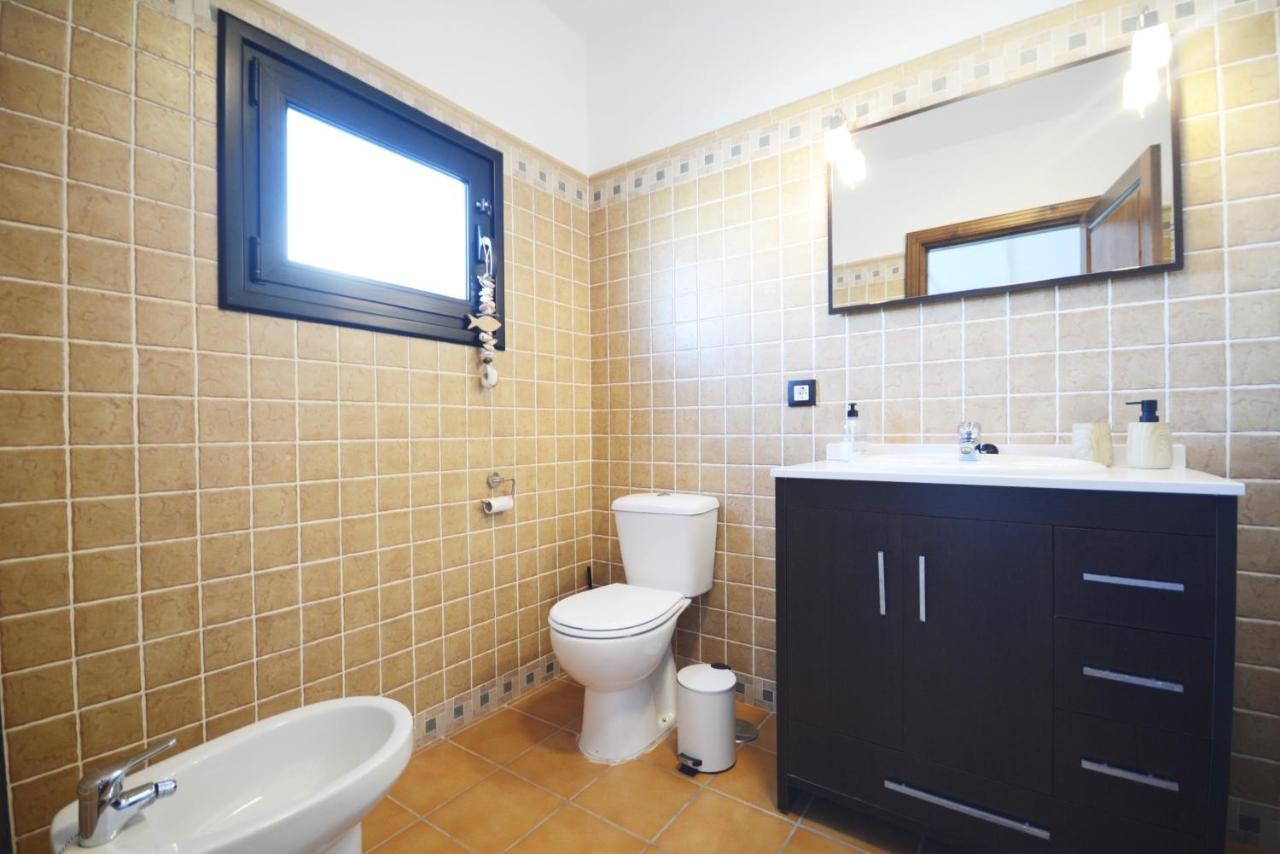 Beautiful Spacious Villa With Private Heated Pool In Lajares Exteriér fotografie