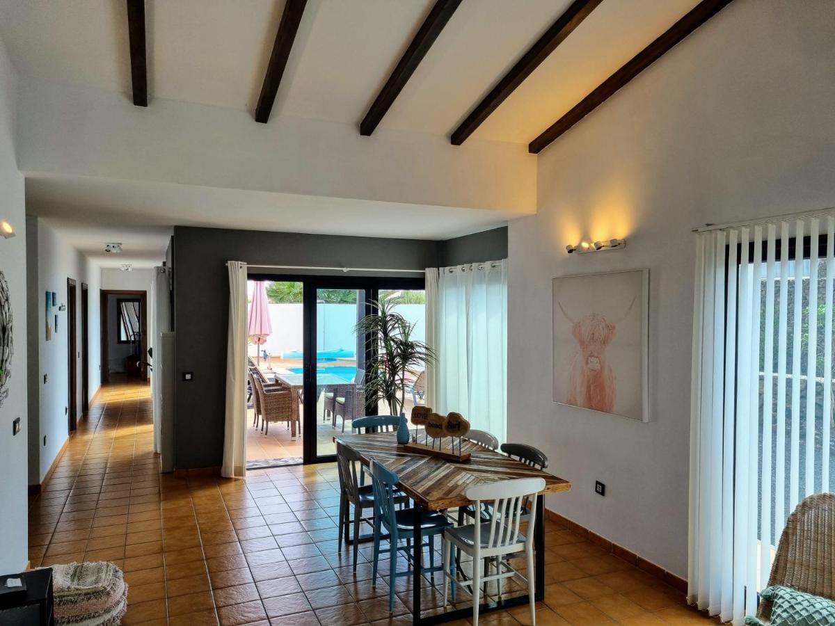 Beautiful Spacious Villa With Private Heated Pool In Lajares Exteriér fotografie